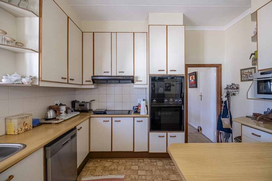 4 Bedroom Property for Sale in Summerstrand Eastern Cape